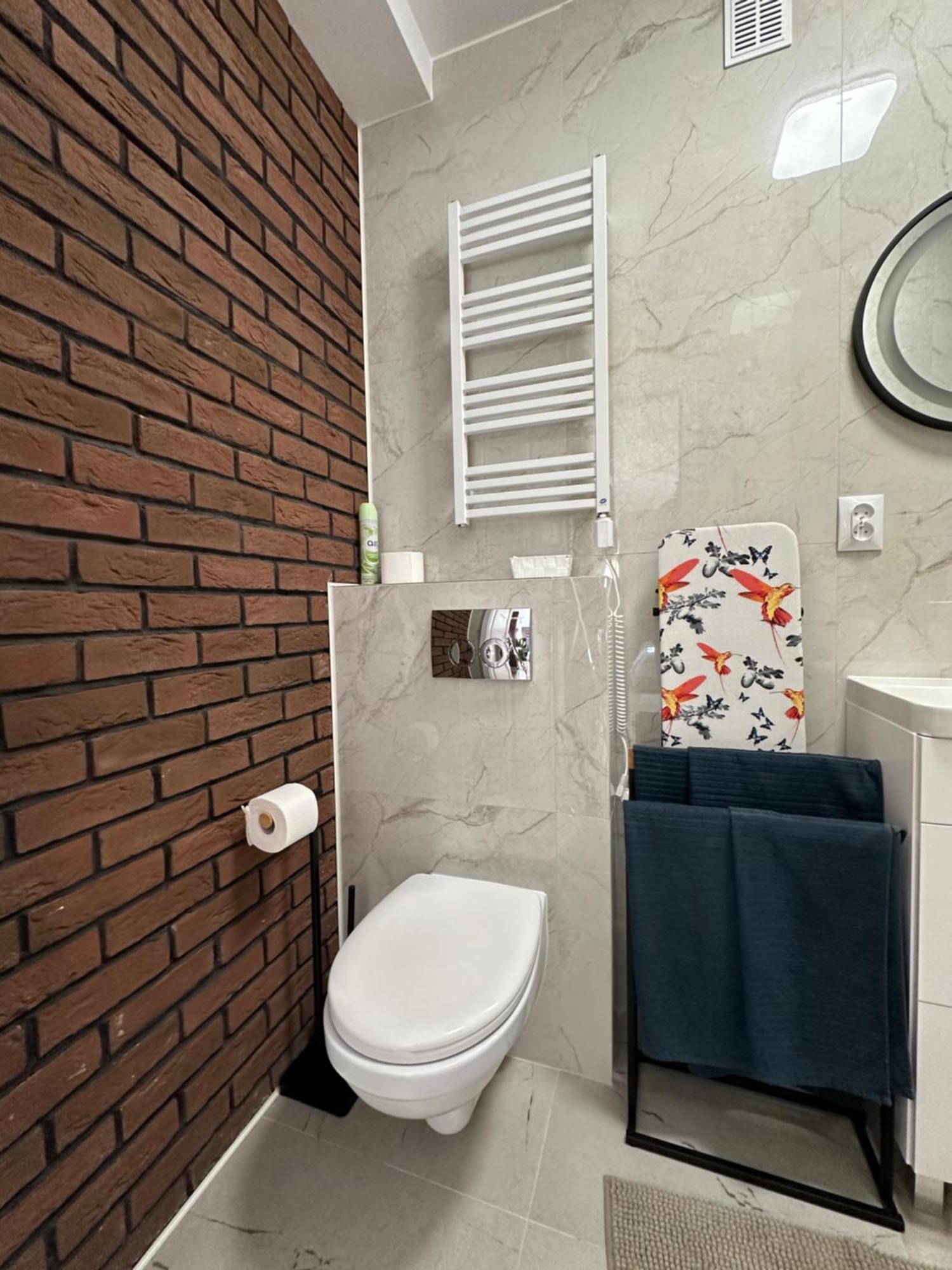 Apartamenty 1 Maja 94 カトヴィツェ エクステリア 写真